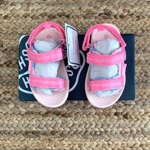 Oshkosh Toddler Sandals size 6